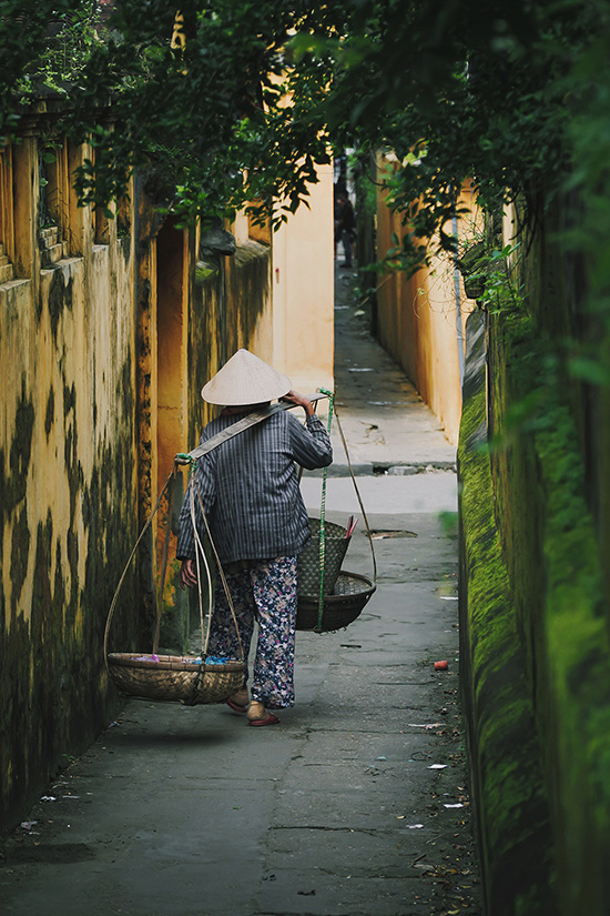 Con hẻm nhỏ trong phố cổ Hội An