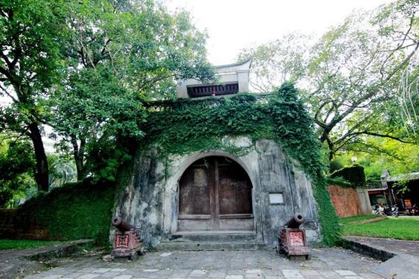 Trước đây, thành cổ Sơn Tây có 4 cổng được xây bằng gạch cổ