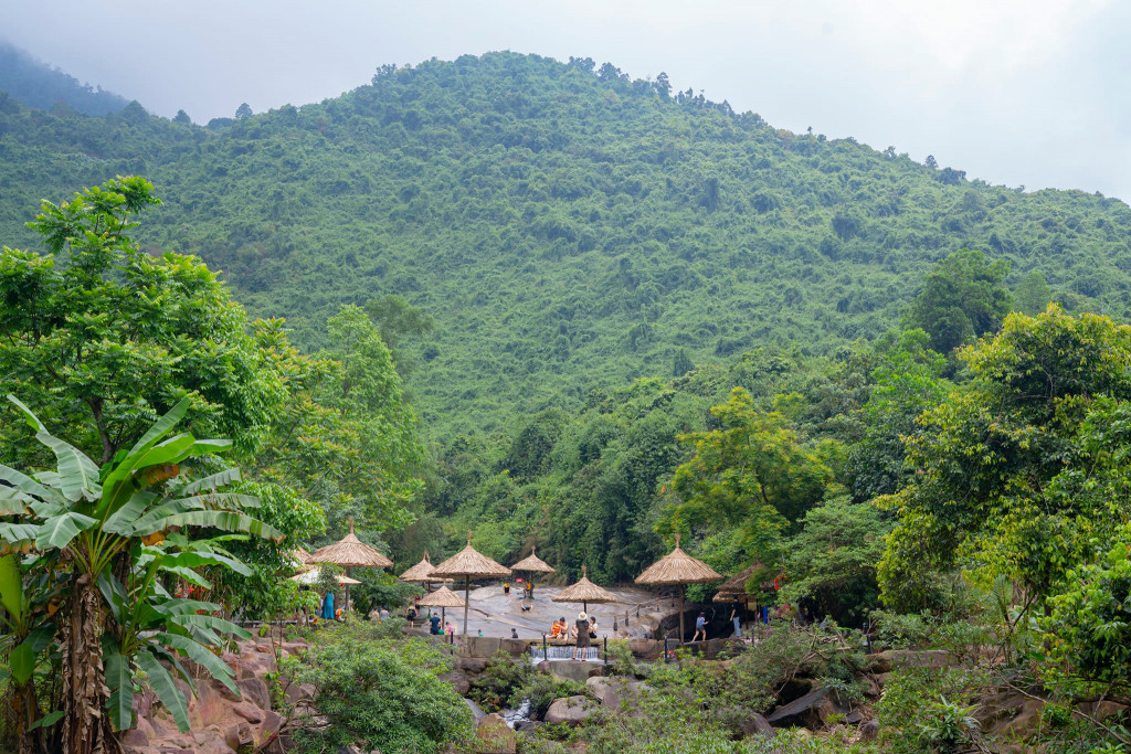 Ảnh: Fb Bạch Mã Village - Thác Trượt Bạch Mã