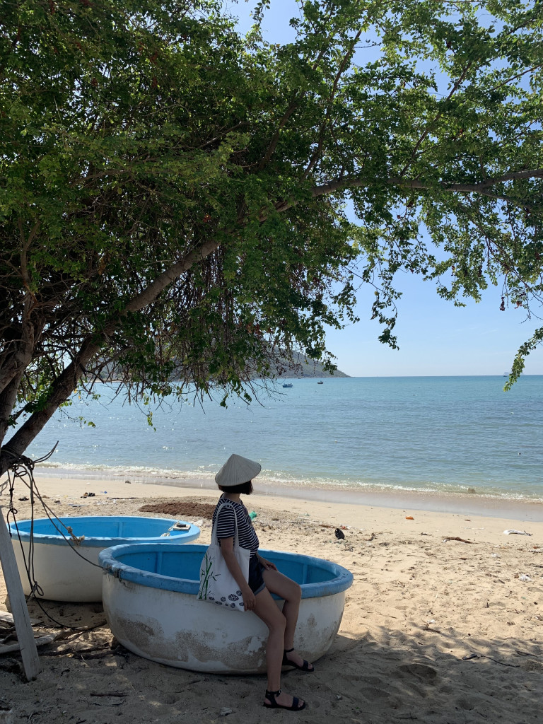 Vẻ đẹp hoang dã thanh bình tại vịnh Ninh Vân