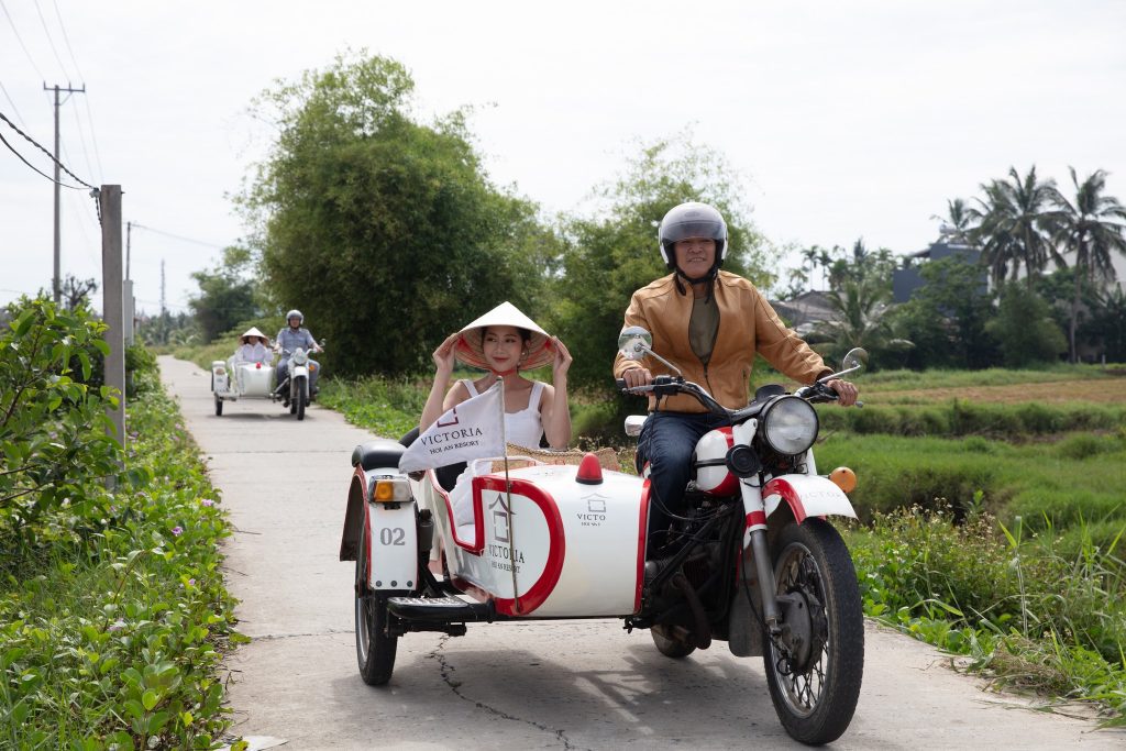 Đi xe sidecar Hội An tham quan làng quê