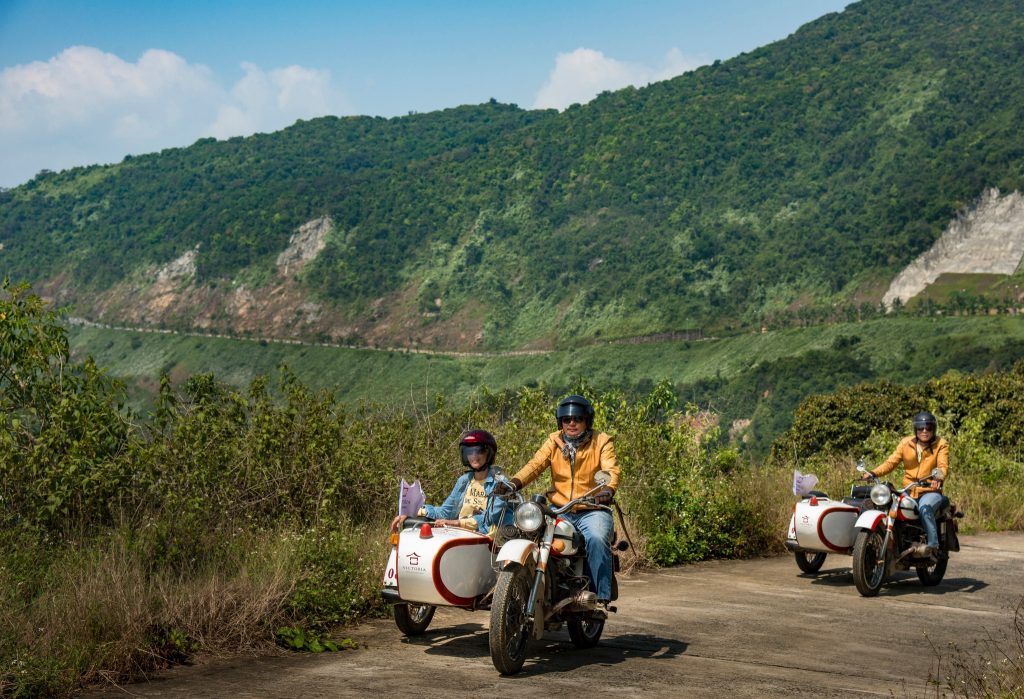 Tour đi xa bằng xe sidecar Hội An