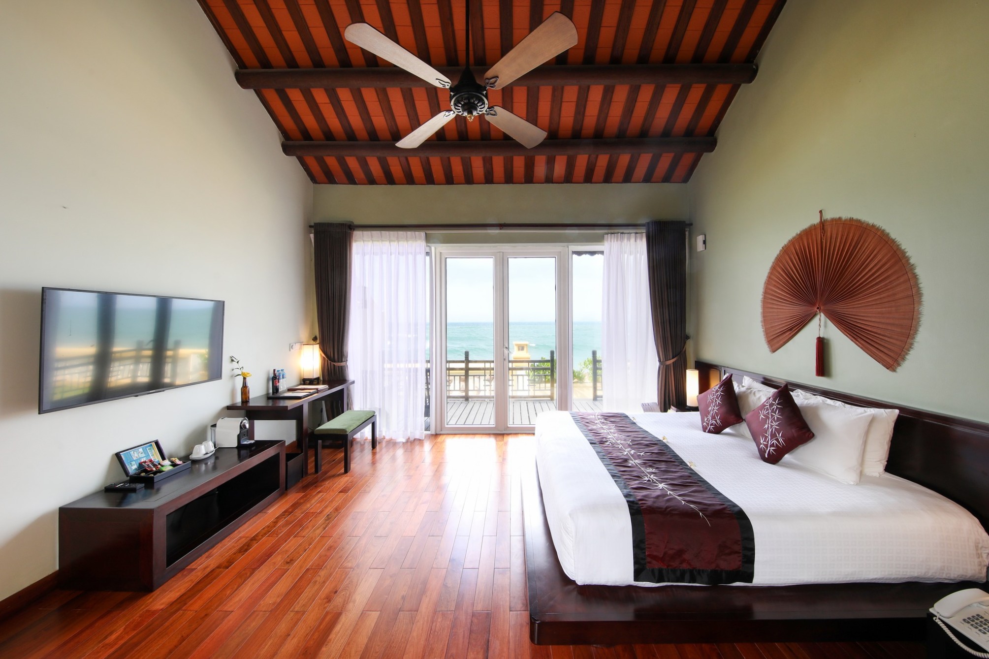 Phòng nghỉ tiện nghi Victoria Hội An Beach Resort & Spa