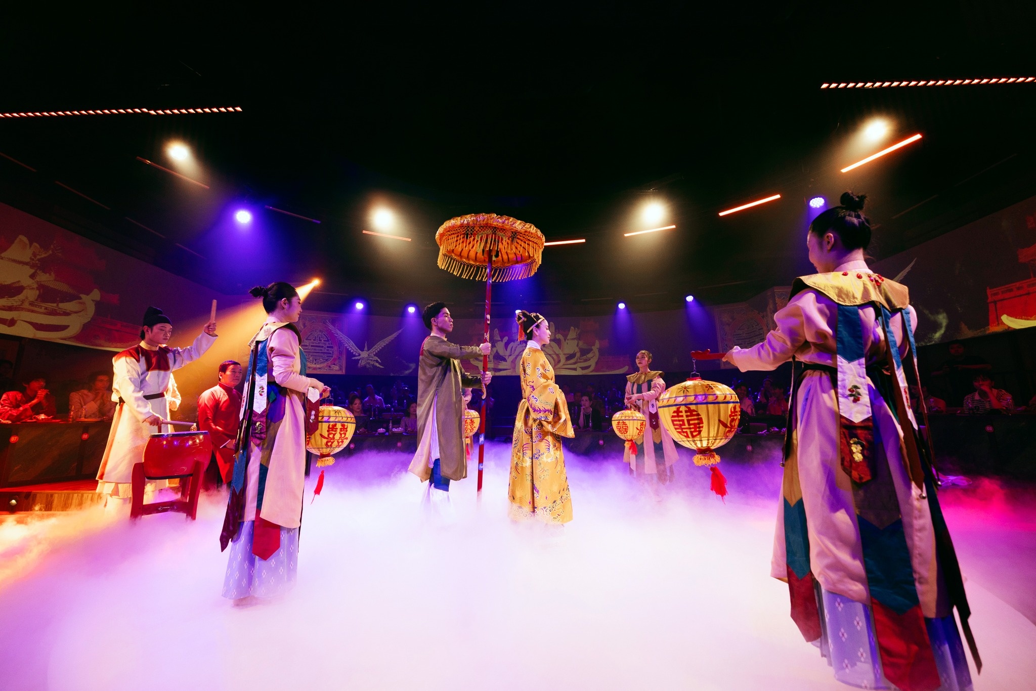 Nghệ sĩ biểu diễn tại VietCharm Show