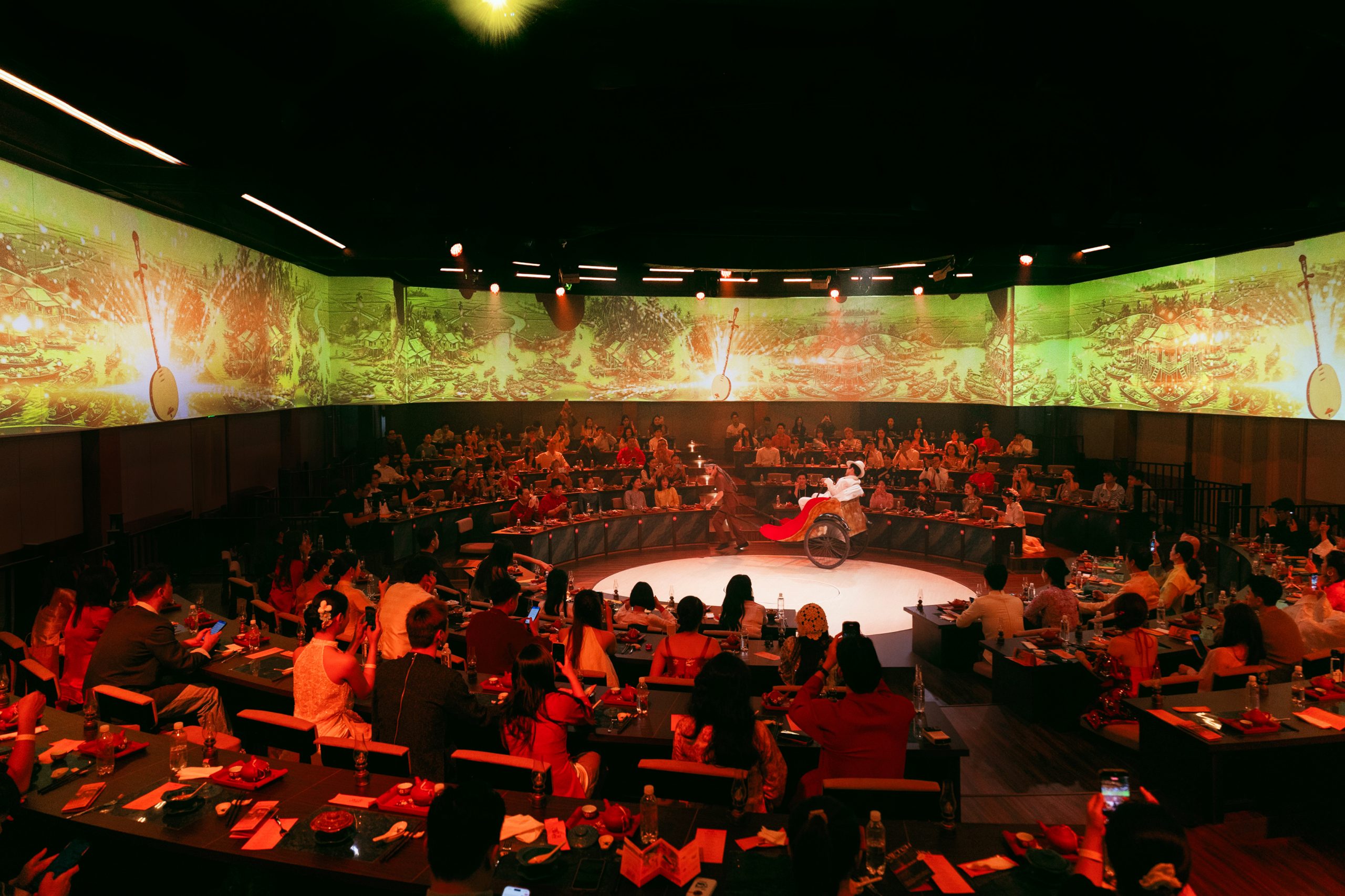 Ưu đãi vé VietCharm Culture & Dining Show – Thưởng thức yến tiệc nghệ thuật tại TP. HCM