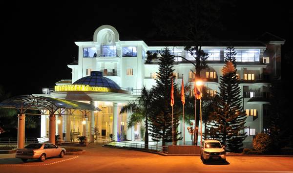 Khách sạn Vietsovpetro Đà Lạt nhìn từ bên ngoài