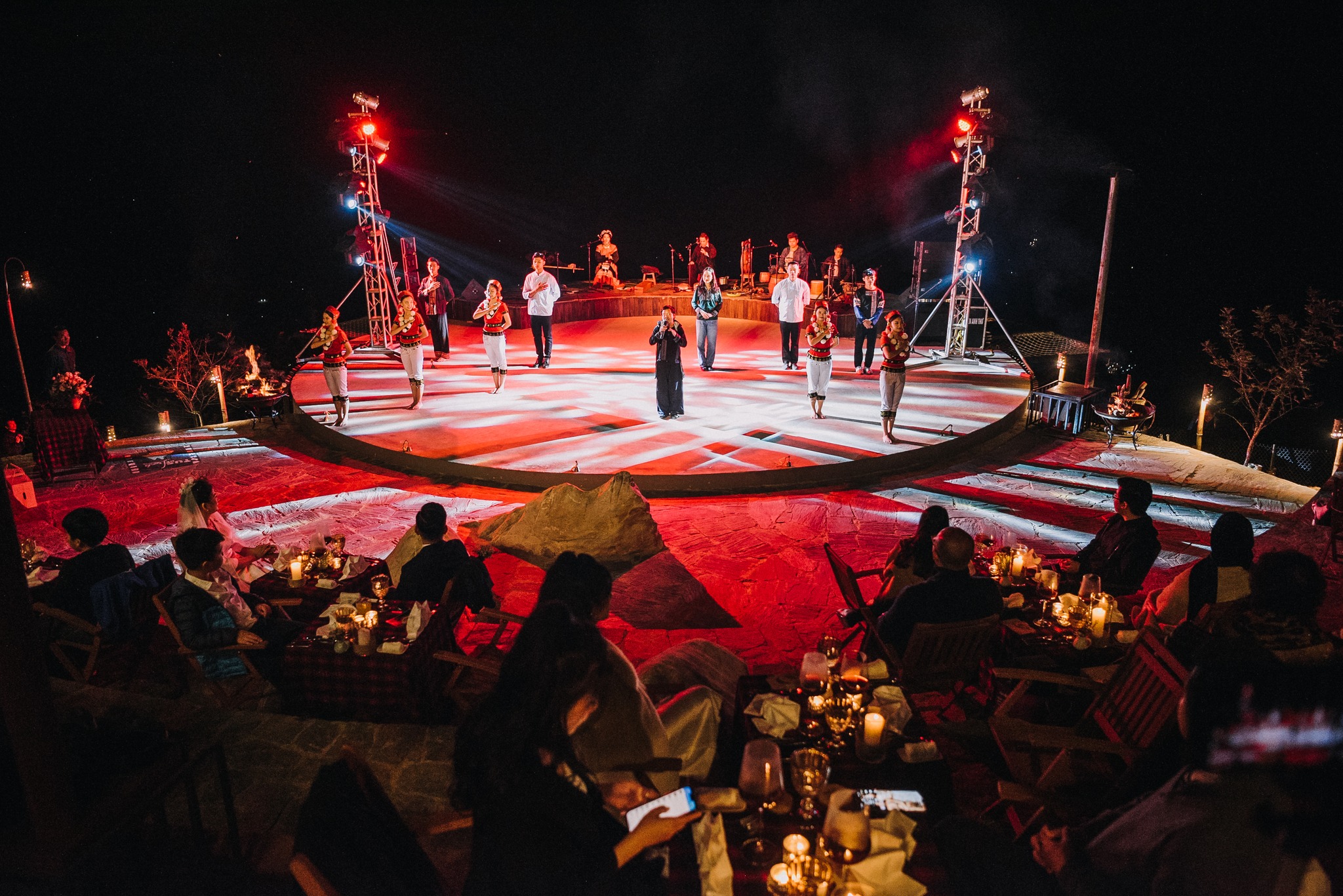 Dinner show "Tus De Liab Cabaret"