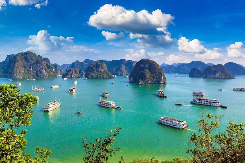 Vịnh biển Việt Nam Hạ Long kỳ vĩ