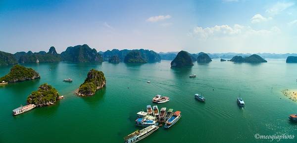 Quần thể đảo đá tại Vịnh Hạ Long Kong tạo khung cảnh sống động cho phim Kong Skull Island