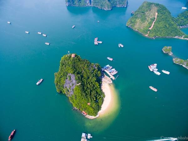 Vịnh Hạ Long – bối cảnh phim Kong: Skull Island nhìn từ trên cao