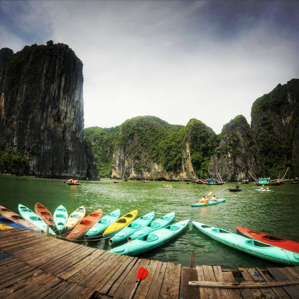 Khám phá Vịnh Hạ Long với thuyền kayak