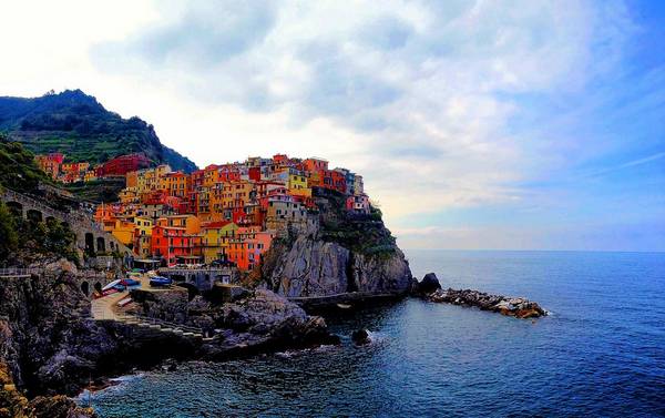Cinque Terre được mệnh danh là nơi có những ngôi làng sặc sỡ nhất thế giới.