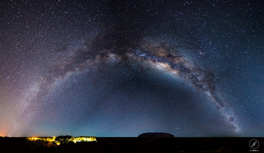 Bầu trời đầy sao tại Uluru.