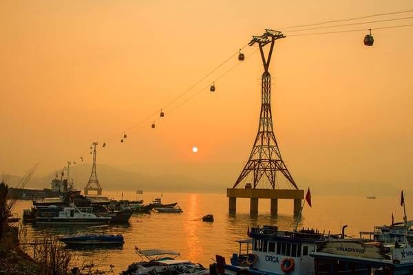 Khởi hành từ bến cảng Cầu Đá hướng về hải đăng Hòn Lớn Nha Trang