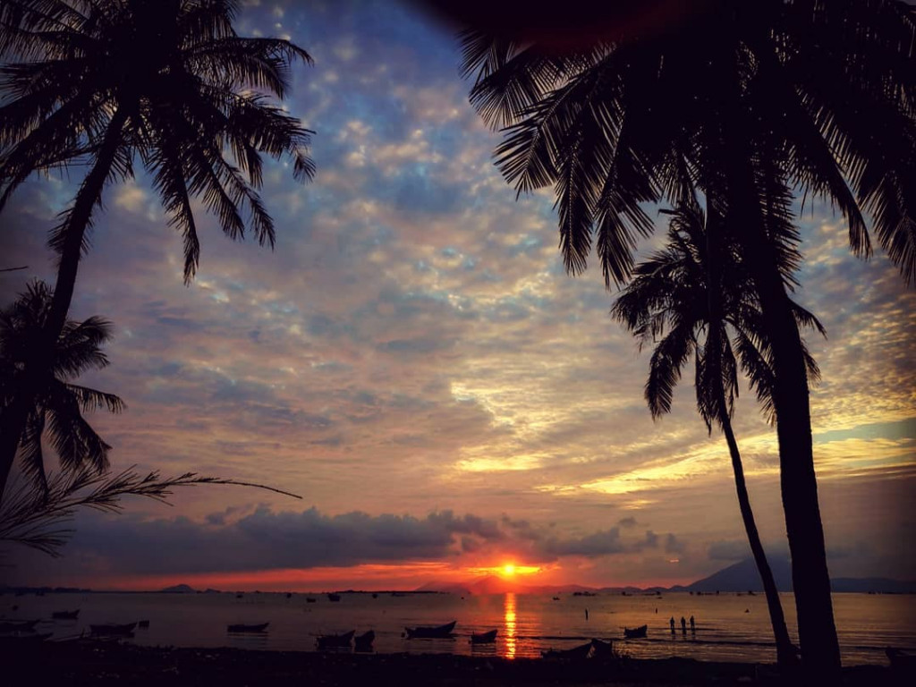 Hoàng hôn vịnh Vân Phong. Ảnh: @heaven.dragon