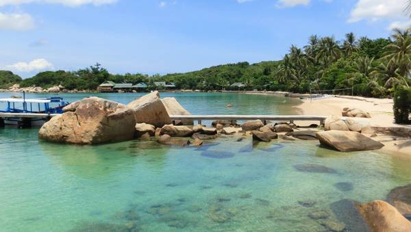 Cảnh biển tuyệt đẹp ở vịnh Vân Phong. Ảnh: ST