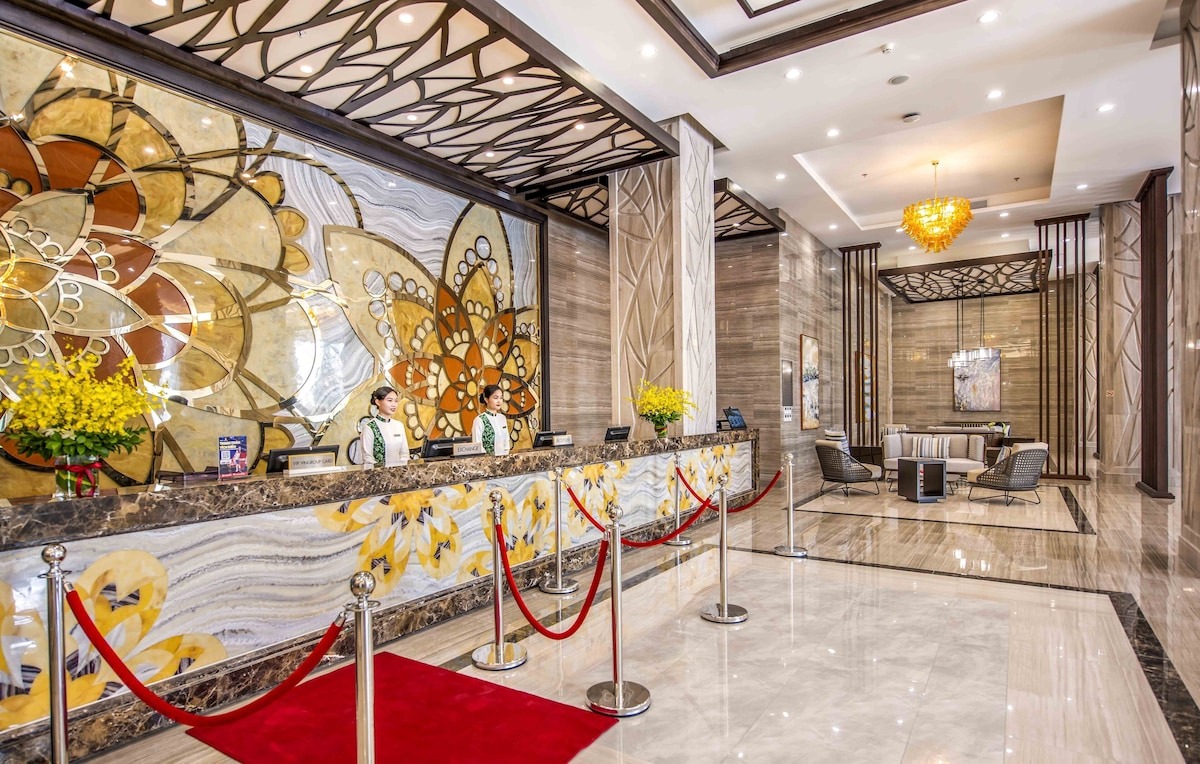 VinHolidays Fiesta Phú Quốc bể bơi ngoài trời