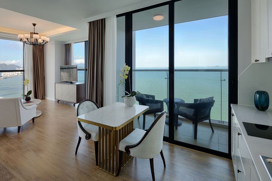 Căn hộ lớn hướng biển Vinpearl Beachfront Nha Trang