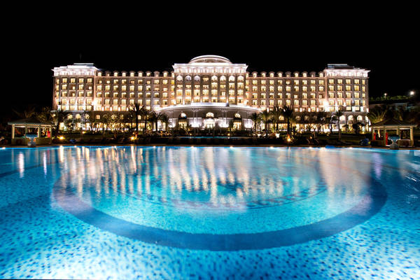Nhà hàng hướng biển tại Vinpearl Golf Land Nha Trang Không gian thưởng thức ẩm thực ngoài trời tại Vinpearl Golf Land Nha Trang