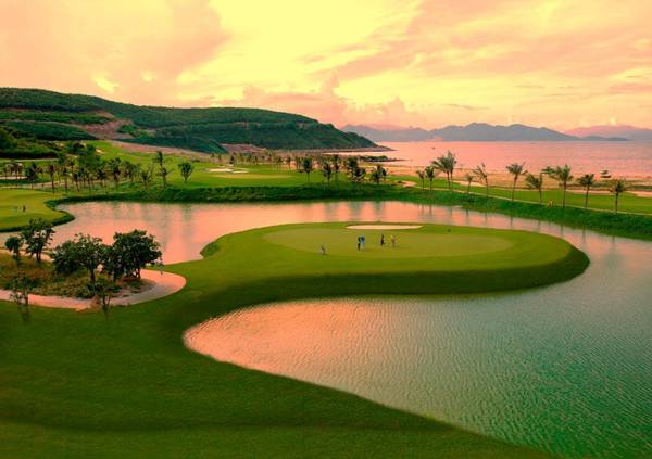 Cảnh quan tuyệt đẹp tại Vinpearl Golf Nha Trang Cảnh quan tuyệt đẹp tại Vinpearl Golf Nha Trang