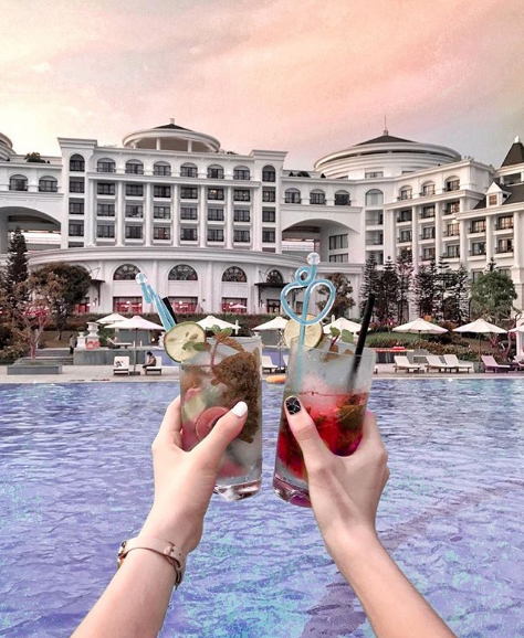 Bể bơi 4 mùa tại Vinpearl Halong Bay Resort