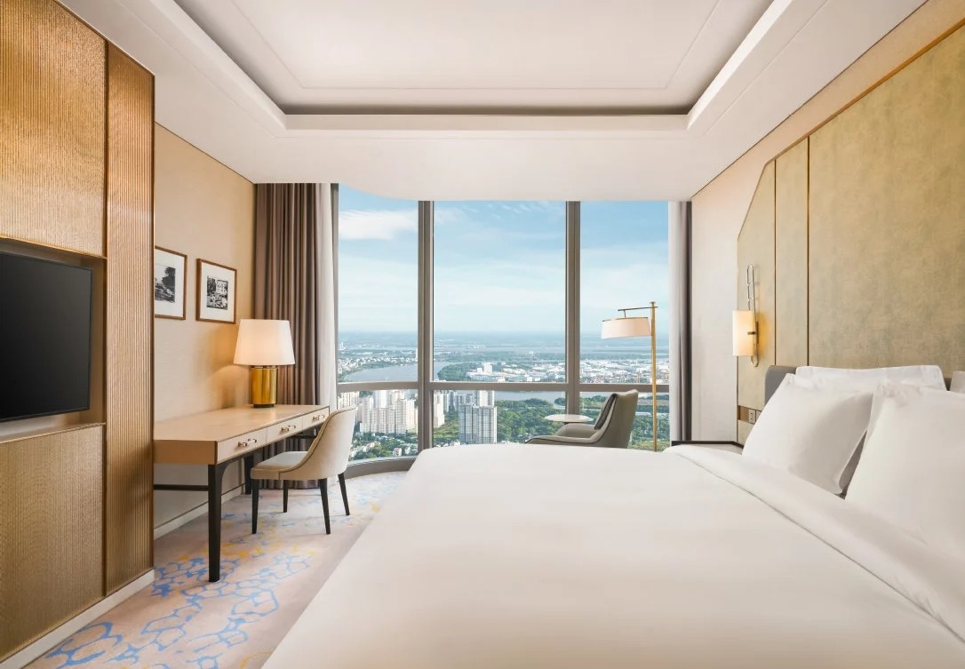 Vinpearl -Landmark -81- Autograph -Collection-ivivu-2