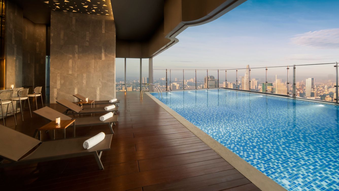 Vinpearl Landmark 81 Sài Gòn - Hồ bơi vô cực tầm nhìn tuyệt đẹp ra thành phố