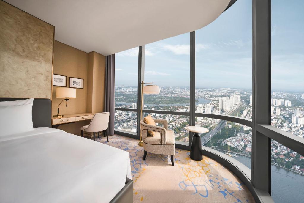 Vinpearl Landmark 81 Sài Gòn - Tầm nhìn hướng ra sông Sài Gòn thơ mộng