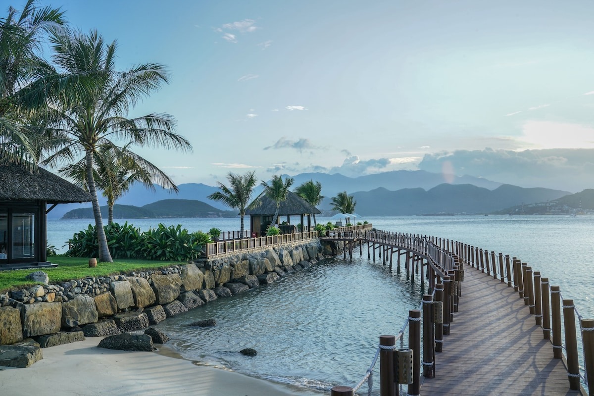 Vinpearl -Luxury- Nha- Trang-ivivu-2