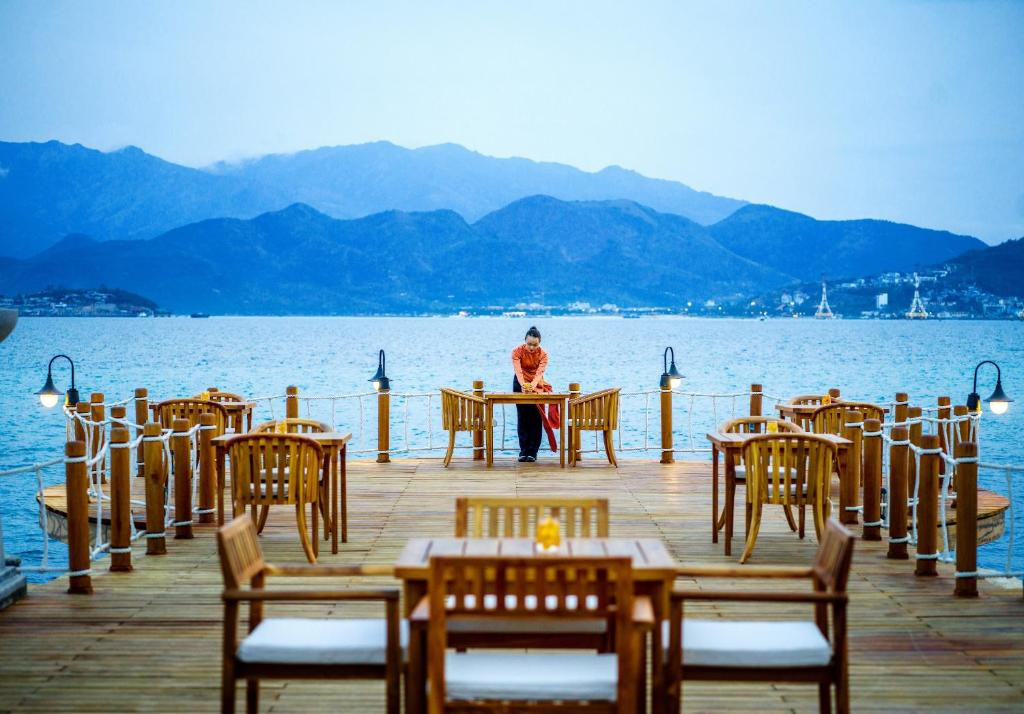 vinpearl-luxury-nha-trang-ivivu-4-1024x714-2 Vinpearl Luxury Nha Trang ivivu 4