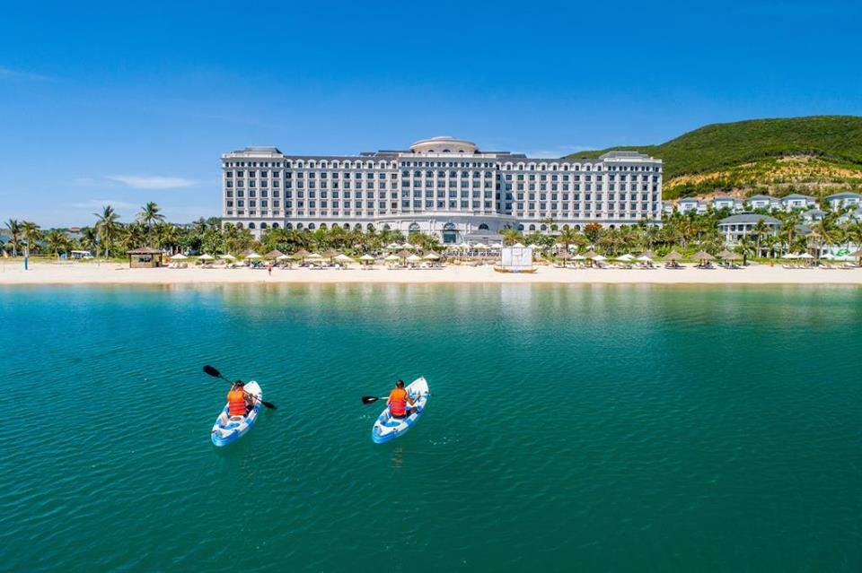 View biển cực đẹp tại Vinpearl Nha Trang