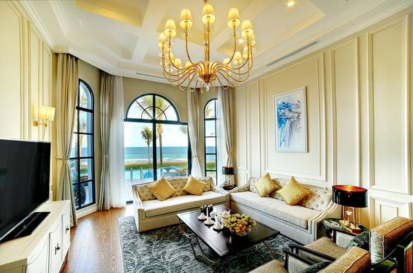 Bể bơi riêng tại villa Vinpearl Nha Trang Long Beach