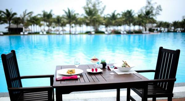 Vinpearl Phú Quốc Tết không gian nhà hàng sang trọng
