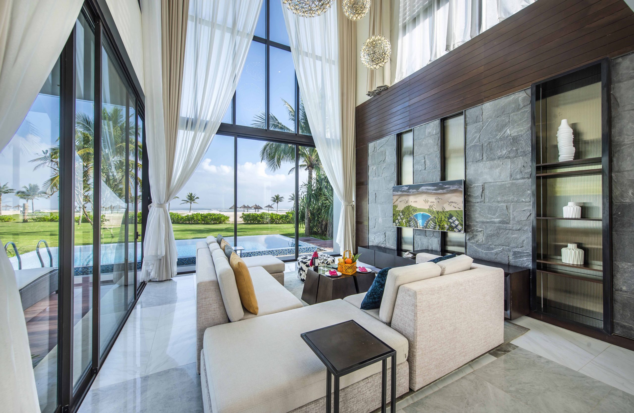 Phòng khách sang trọng Vinpearl Resort Nam Hội An