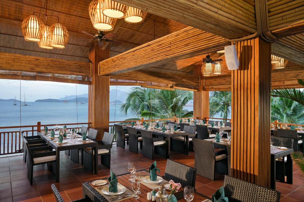 Vinpearl Resort & Spa Nha Trang Bay ivivu 13