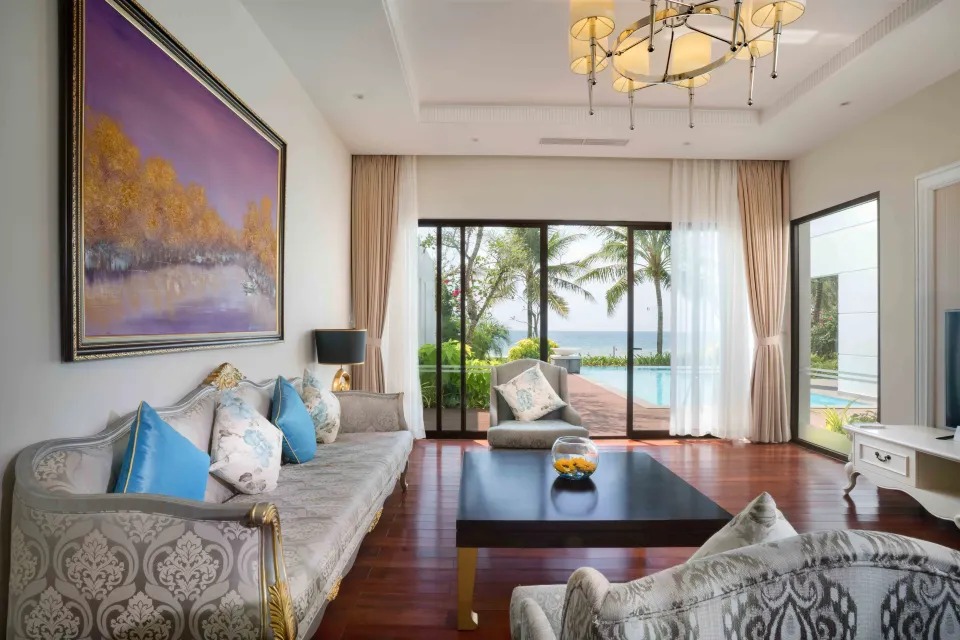Không gian Sim Bar ngắm hoàng hôn tại Vinpearl Resort Phú Quốc