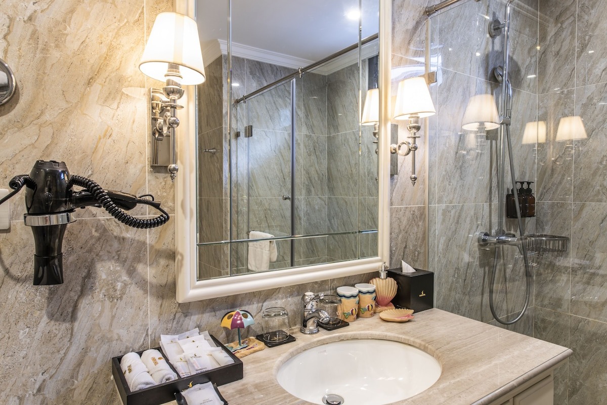 Deluxe Family Villa 4-Bedroom Nautilus Vinpearl Wonderworld Phú Quốc