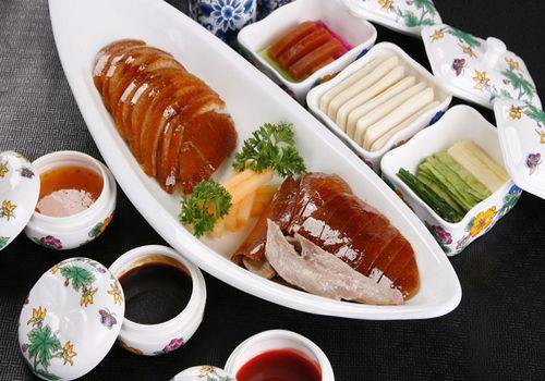 Nhà hàng phục vụ thịt vịt quay Bắc Kinh và da riêng