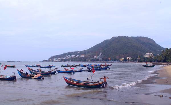 Cảnh biển Vũng Tàu từ công viên khi du lịch Vũng Tàu