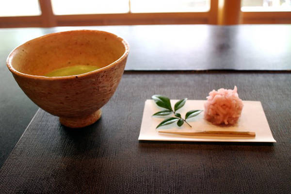 Đến thời Edo, bánh wagashi Nhật Bản trở nên phổ biến hơn với nhiều tầng lớp người dân.