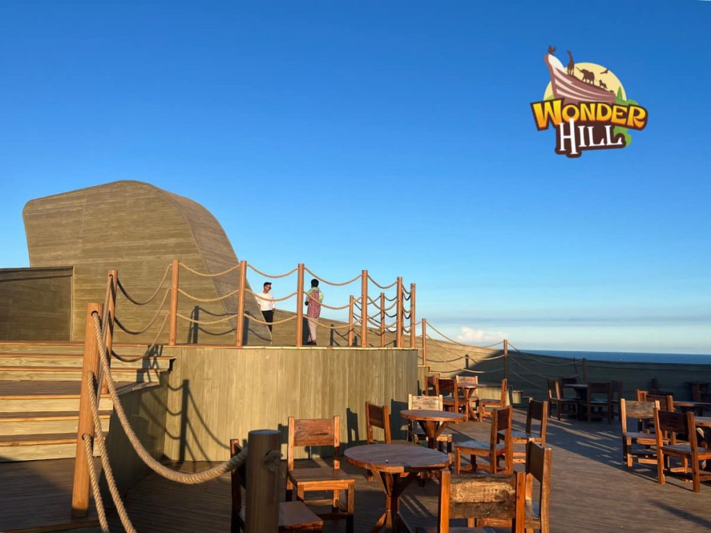 Wonder Hill Phan Thiết - Không gian quán cafe ngoài trời