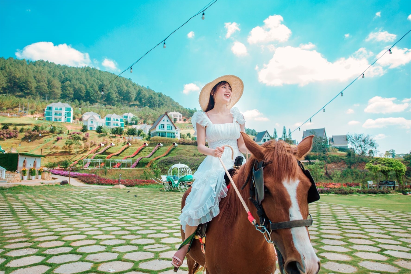 Wonderland Đà Lạt cưỡi ngựa