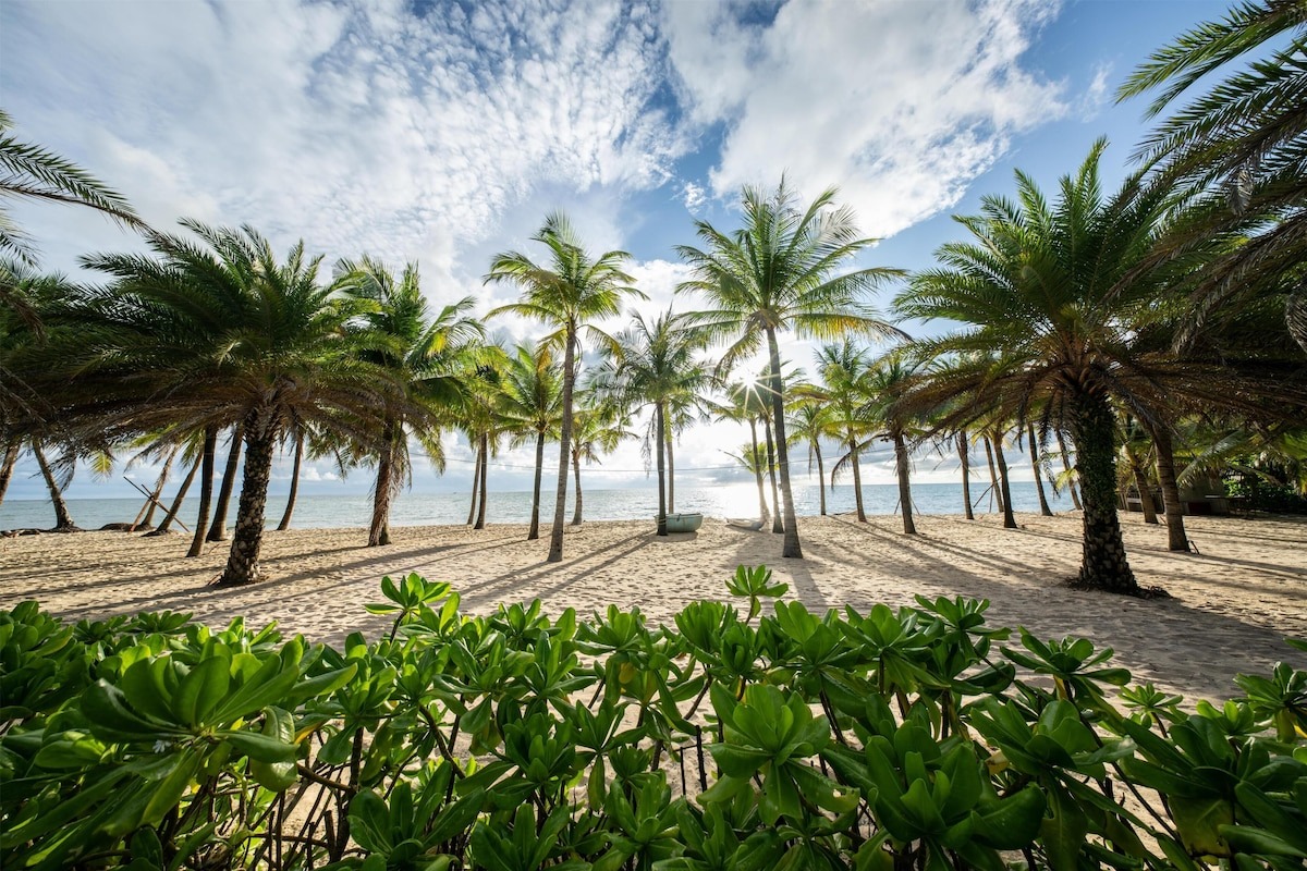 Bãi biển riêng tư tuyệt đẹp tại WorldHotels Long Beach Phú Quốc