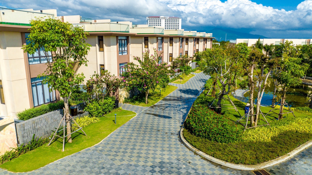 Khuôn viên Wyndham Garden resort Cam Ranh