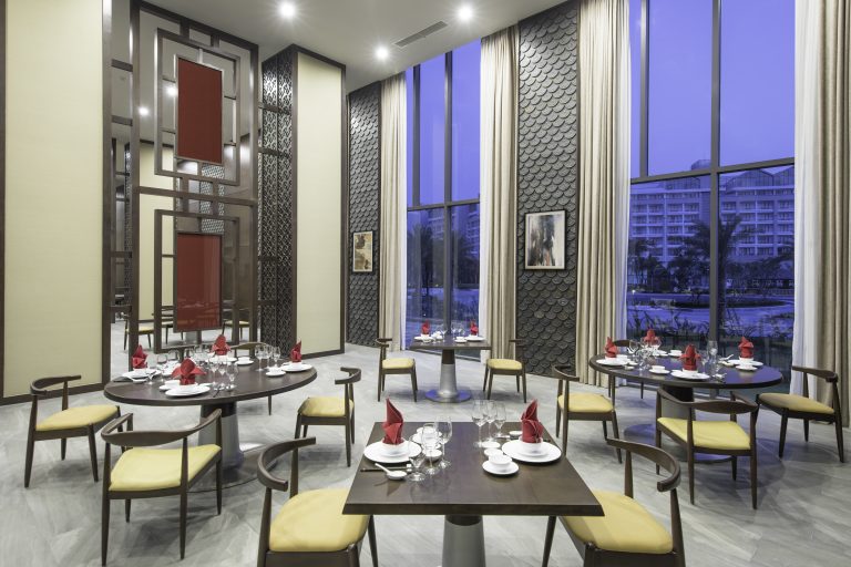 Buffet tại nhà hàng Nautilus