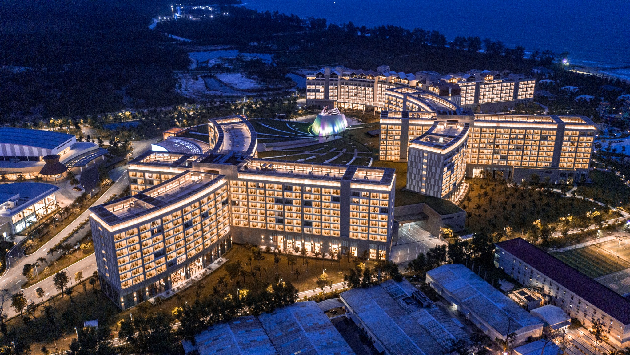 Hồ bơi Wyndham Grand Phú Quốc