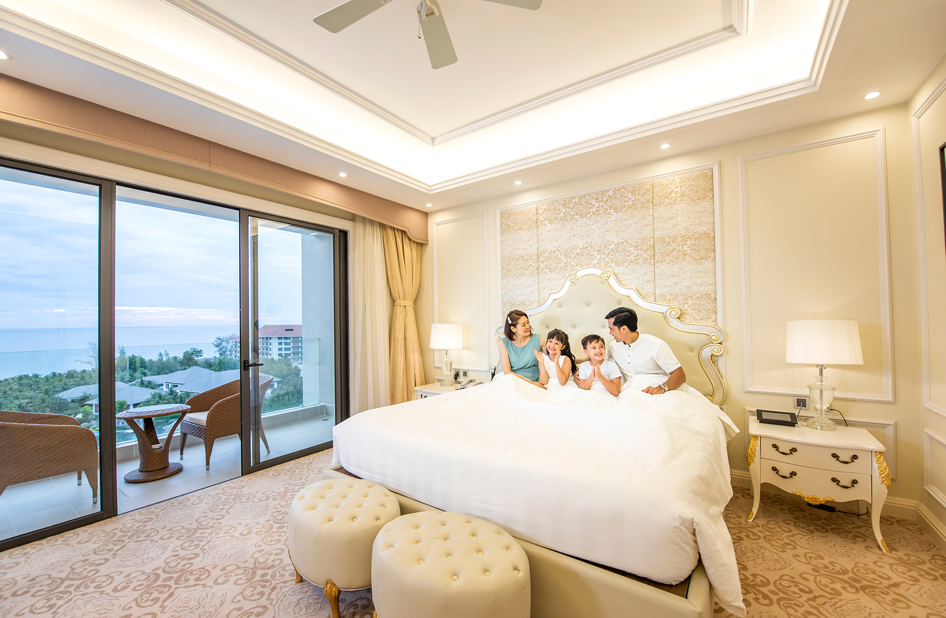 Phòng nghỉ sang trọng khách sạn resort Phú Quốc
