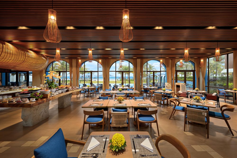 Wyndham Hội An Resort nhà hàng Royal Shore