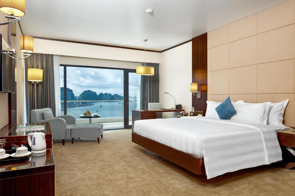Phòng nghỉ sang trọng Wyndham Legend Hạ Long