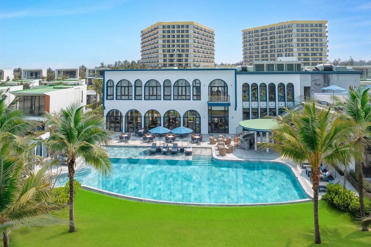 Wyndham-Royal-Beachfront-ivivu-15